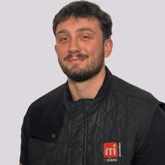 Mathias L. · Support & Services